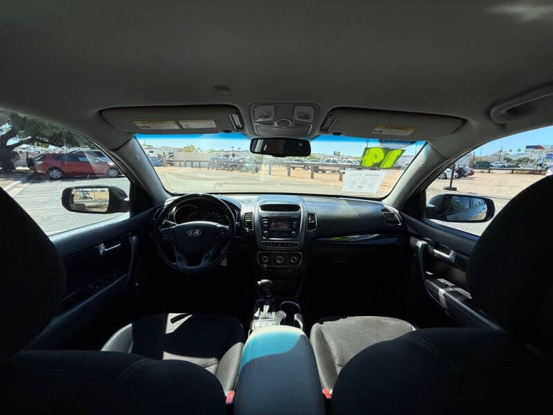 2014 Kia Sorento LX