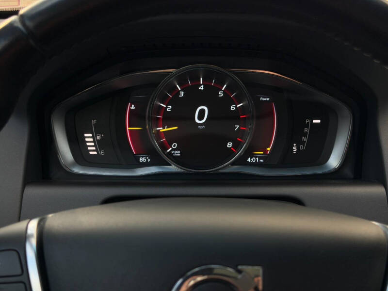 2015 Volvo XC60 T5 Drive-E Premier