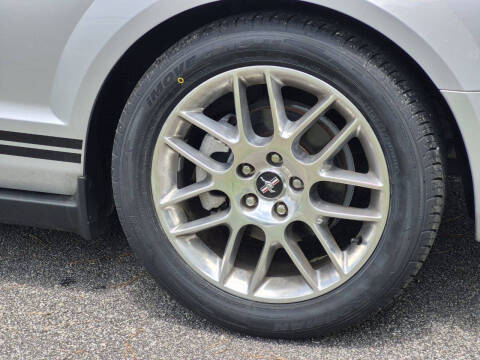 2007 Ford Mustang V6 Deluxe