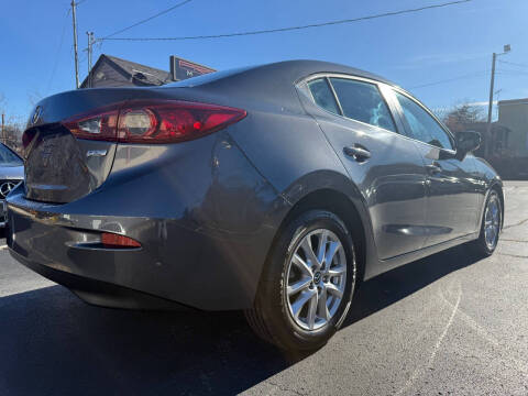 2016 Mazda MAZDA3 i Sport