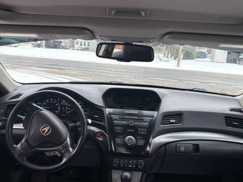 2013 Acura ILX 2.0L w/Premium