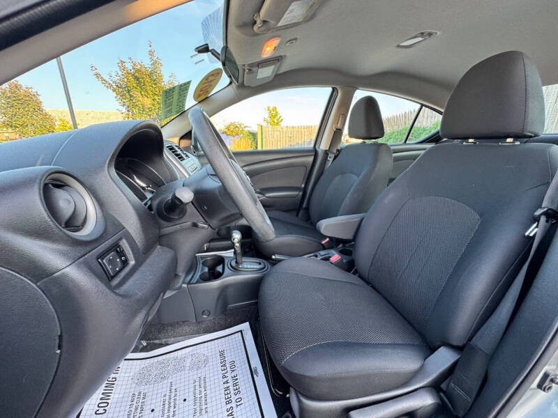 2013 Nissan Versa 1.6 SV