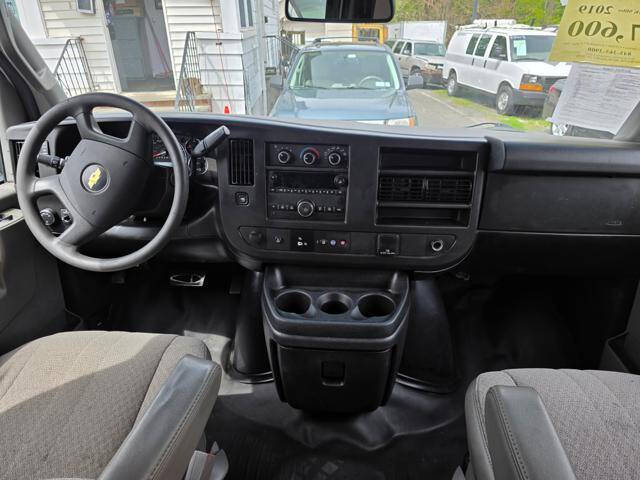 2019 Chevrolet Express 2500