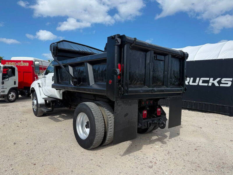 2005 Ford F-750 Super Duty