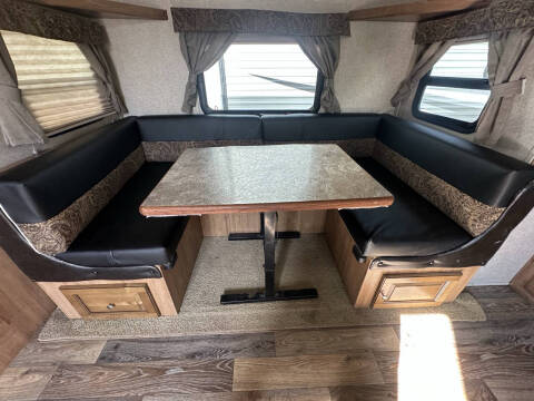 2016 Forest River Rockwood  Roo 233S