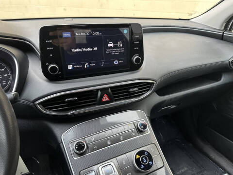 2021 Hyundai Santa Fe SE