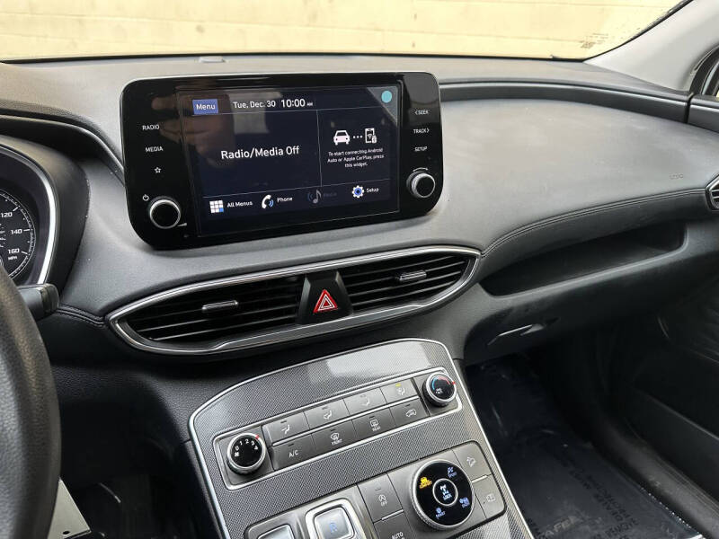 2021 Hyundai Santa Fe SE