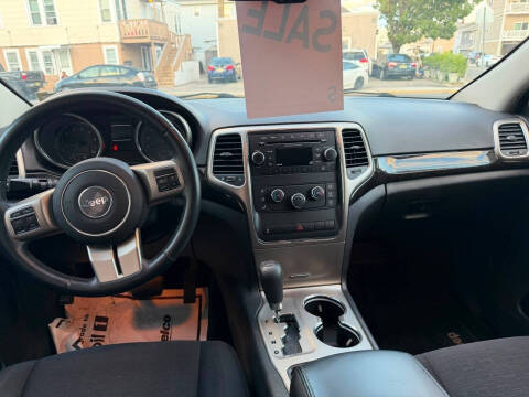 2012 Jeep Grand Cherokee Laredo