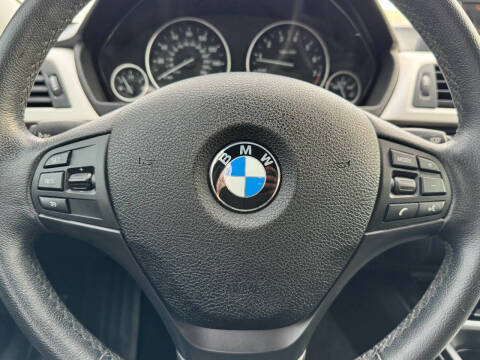 2015 BMW 3 Series 320i