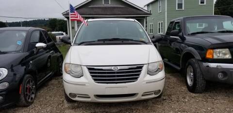 2006 Chrysler Town and Country for sale at Sissonville Used Car Inc. in South Charleston WV