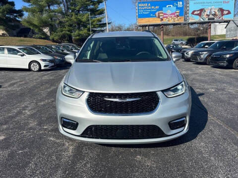 2022 Chrysler Pacifica Touring L