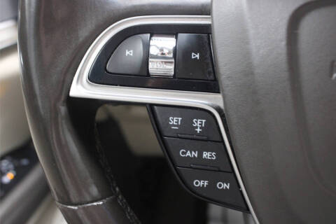 2019 Lincoln Nautilus Select