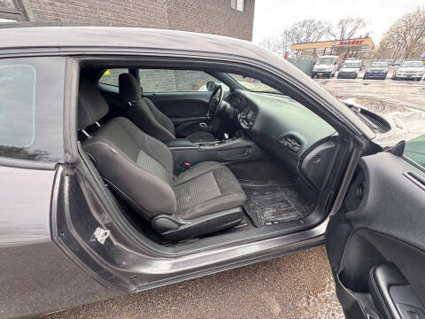 2015 Dodge Challenger SXT