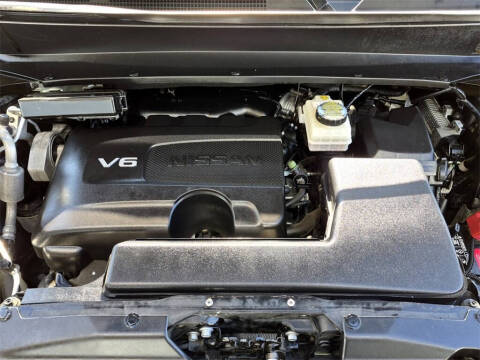 2017 Nissan Pathfinder Platinum