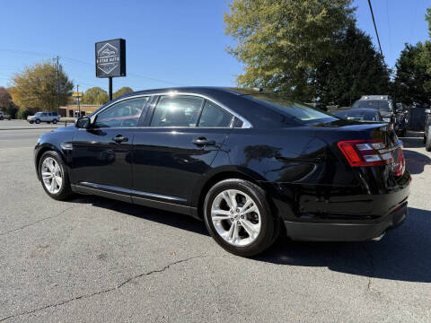 2017 Ford Taurus SEL