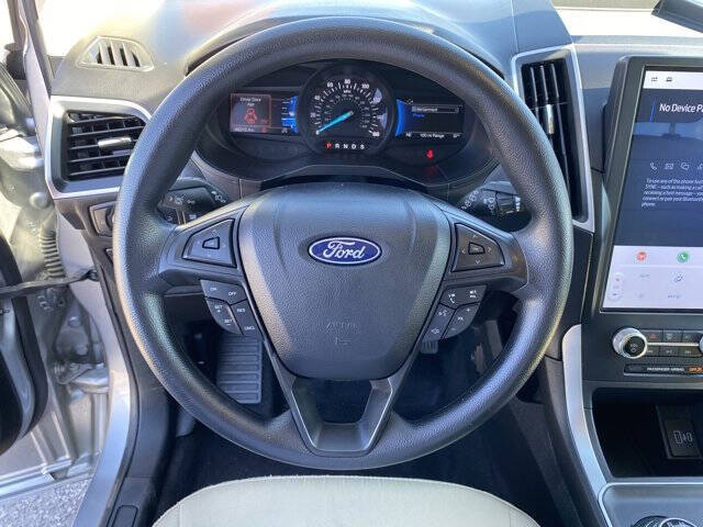 2022 Ford Edge SE