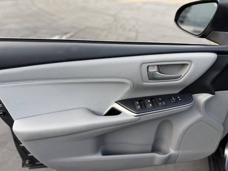 2016 Toyota Camry XLE