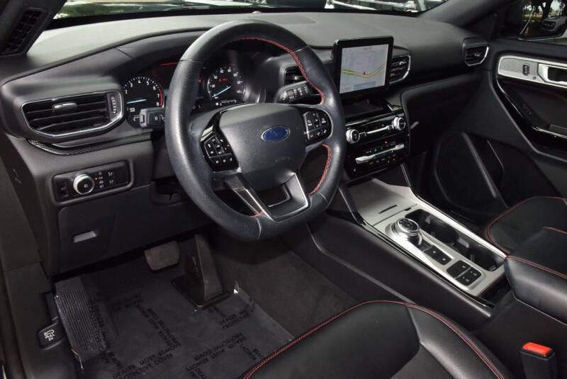 2023 Ford Explorer ST-Line