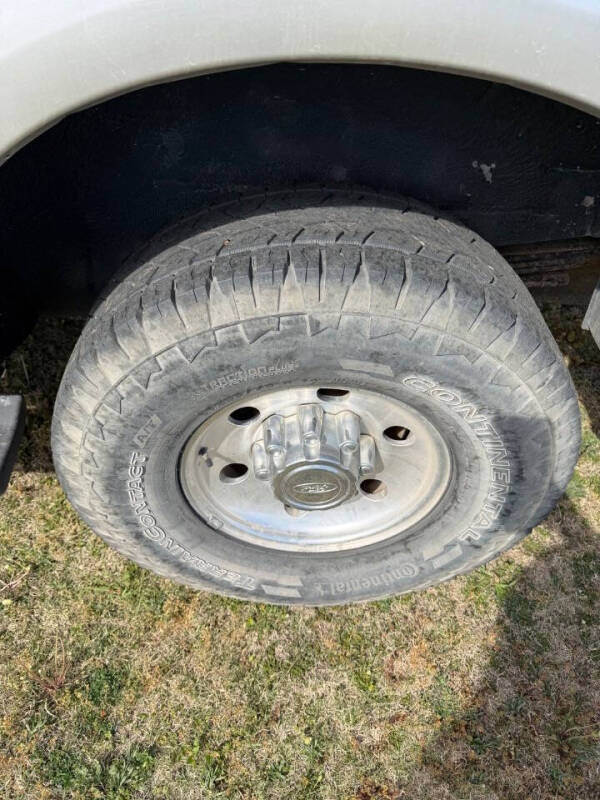 2004 Ford Excursion XLT