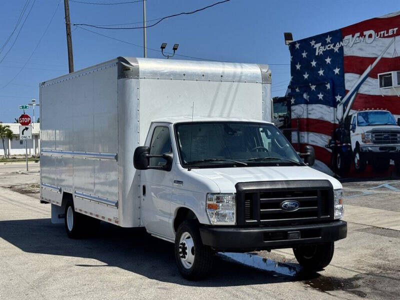 2022 Ford E-Series