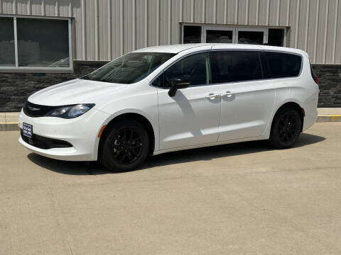 2024 Chrysler Voyager LX