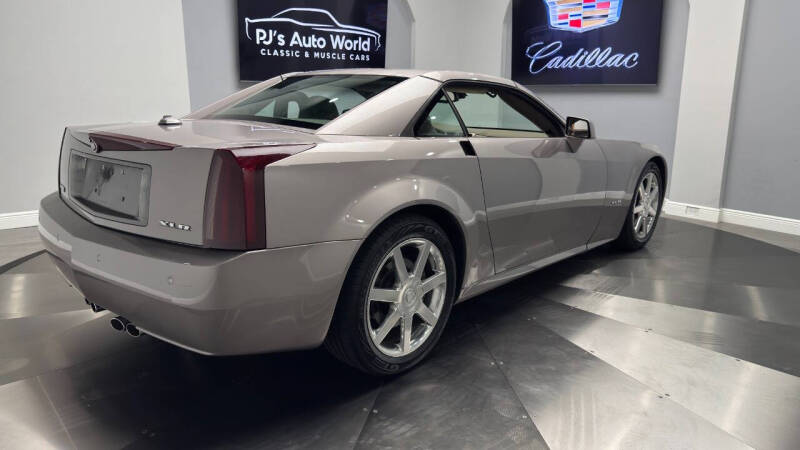 2004 Cadillac XLR