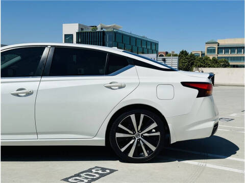 2022 Nissan Altima 2.5 SR