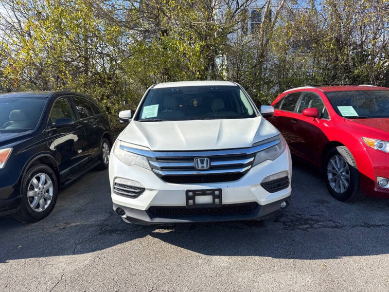 2016 Honda Pilot EX's photo