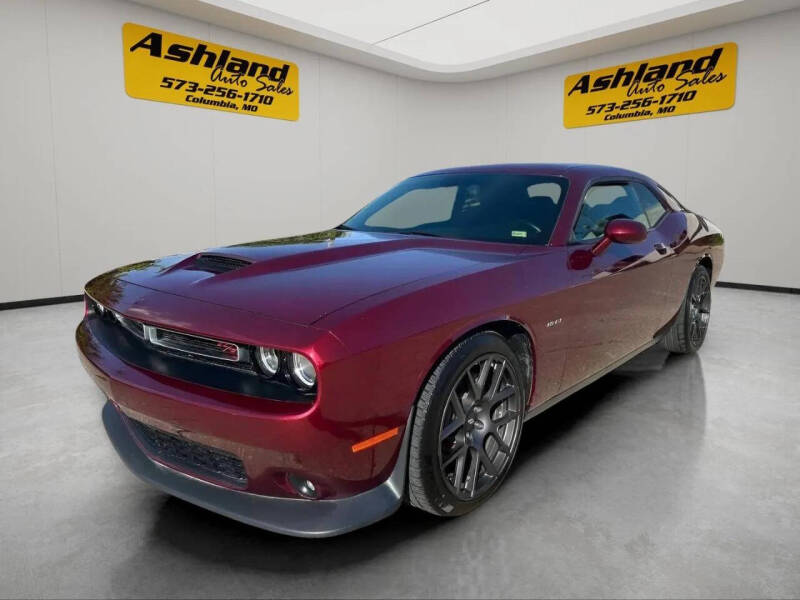 2019 Dodge Challenger R/T's photo