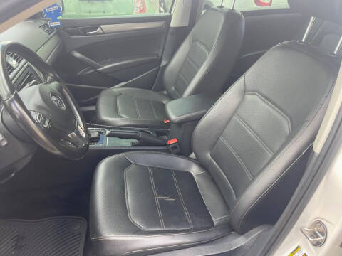 2015 Volkswagen Passat 1.8T Limited Edition