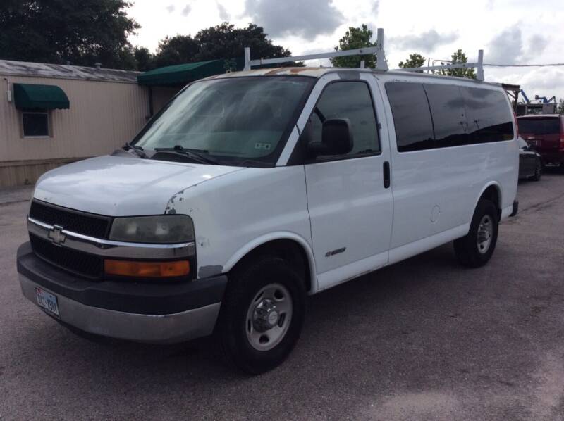 2006 Chevrolet Express Passenger for sale at OASIS PARK & SELL in Spring TX