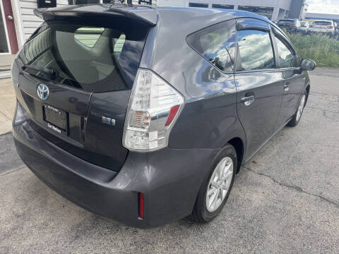 2012 Toyota Prius v Two