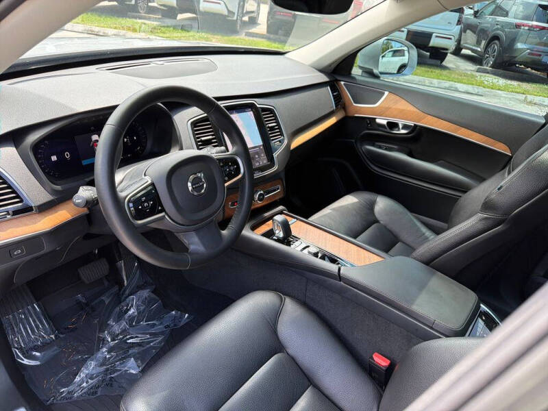 2023 Volvo XC90 B5 Plus Bright Theme