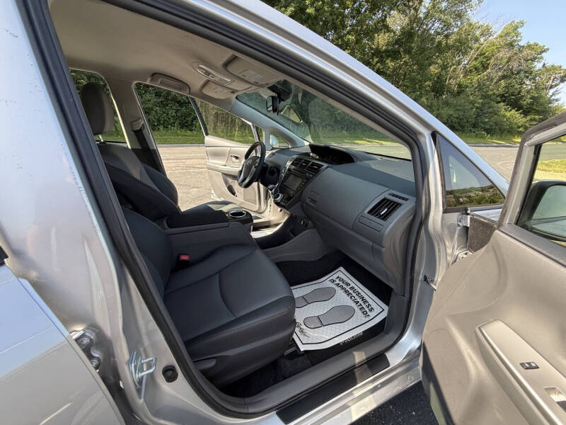 2012 Toyota Prius v Two