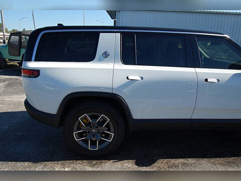 2023 Rivian R1S Adventure