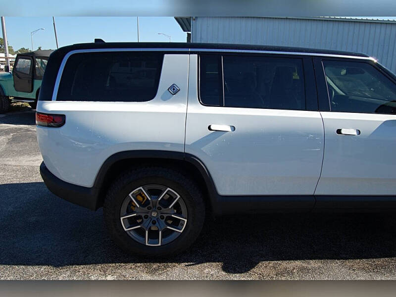 2023 Rivian R1S Adventure