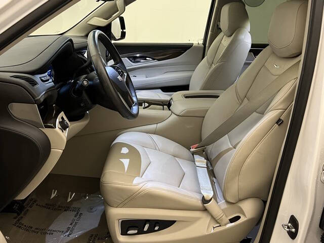 2020 Cadillac Escalade Luxury