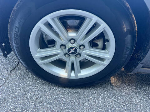 2014 Ford Mustang V6