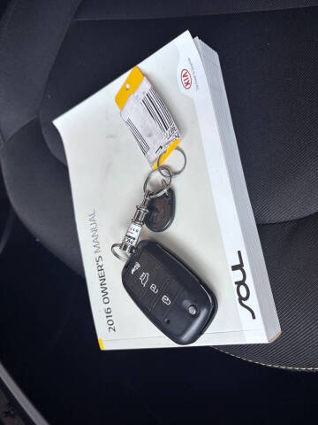 2016 Kia Soul +