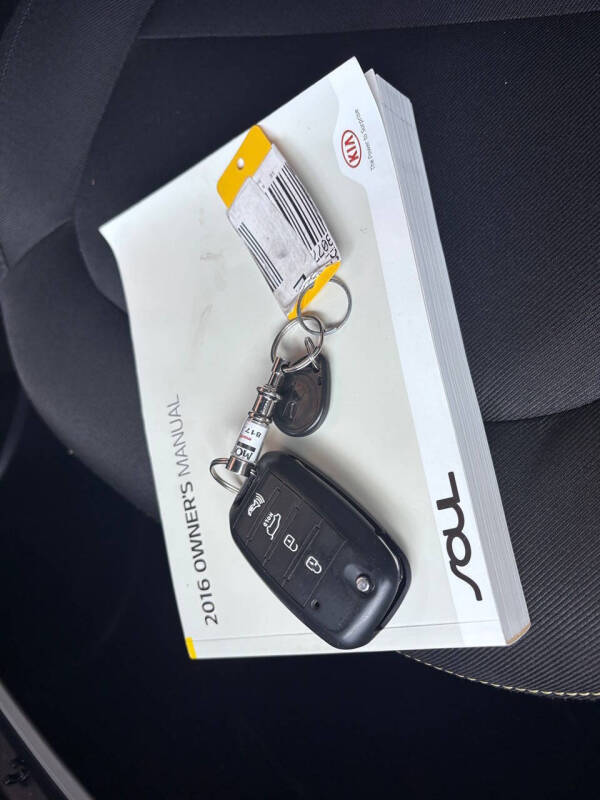 2016 Kia Soul +