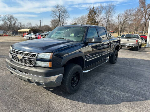 2005 Chevrolet Silverado 2500HD for sale at Jones Auto Sales in Poplar Bluff MO