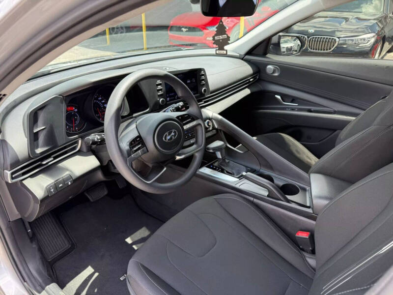 2022 Hyundai Elantra