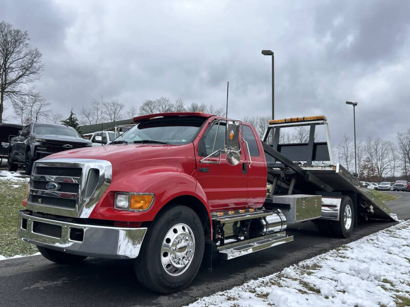 2004 Ford F-650's photo