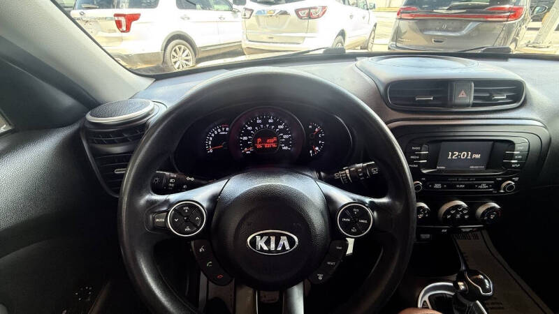 2016 Kia Soul +