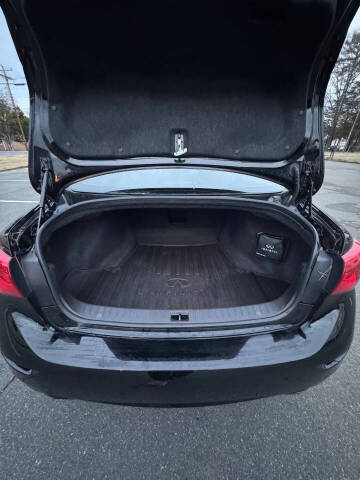 2015 Infiniti Q50 Sport