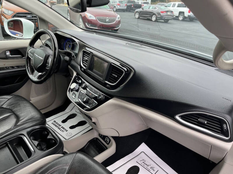 2020 Chrysler Pacifica Touring L