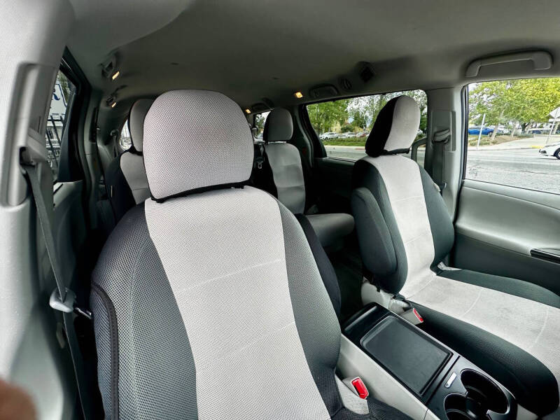2013 Toyota Sienna
