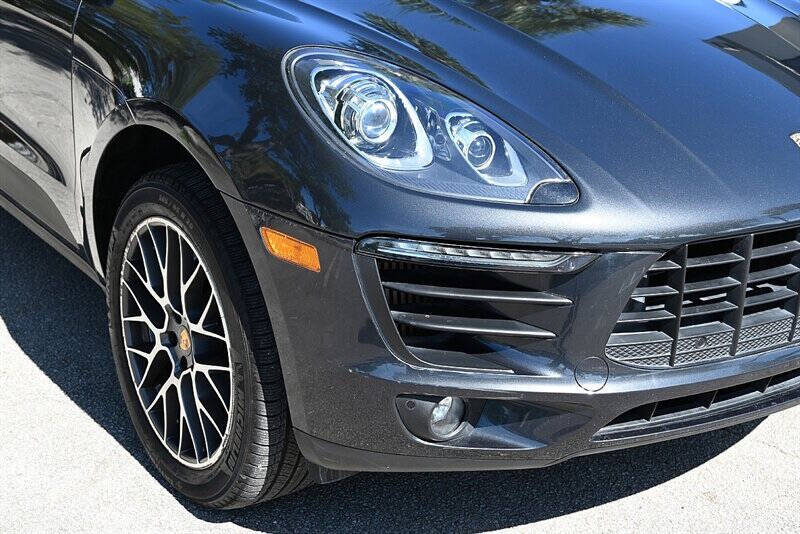 2017 Porsche Macan 9