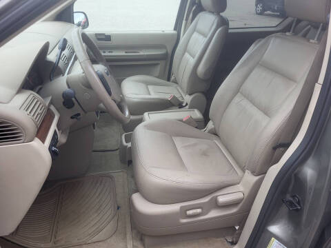 2005 Ford Freestar SEL