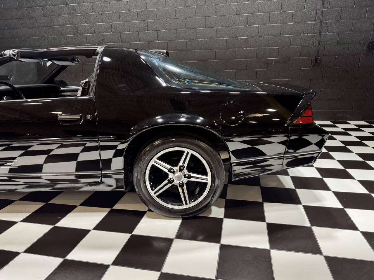 1986 Chevrolet Camaro 17